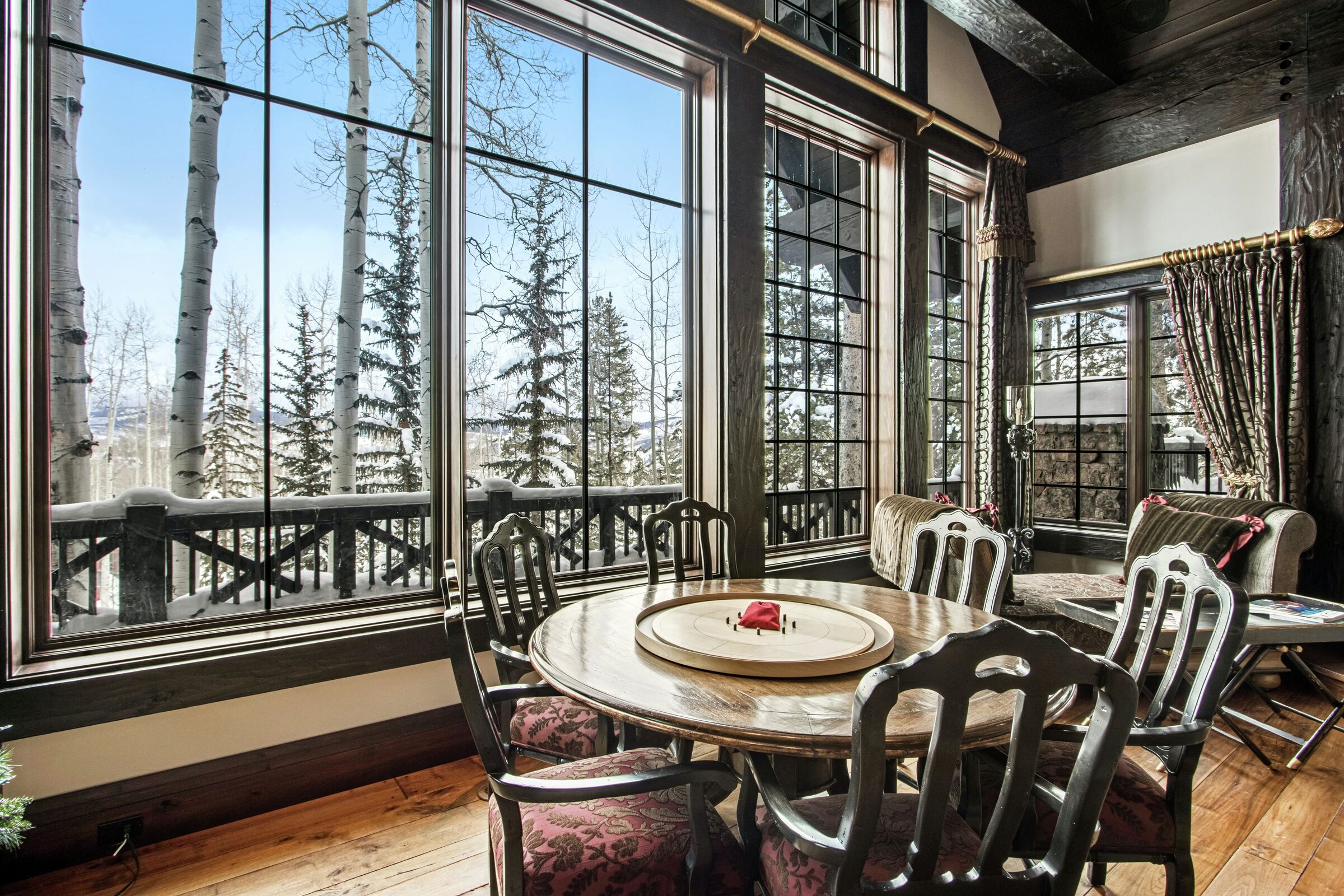 5 Bdrm 6.5 Bath HT - Dinette
