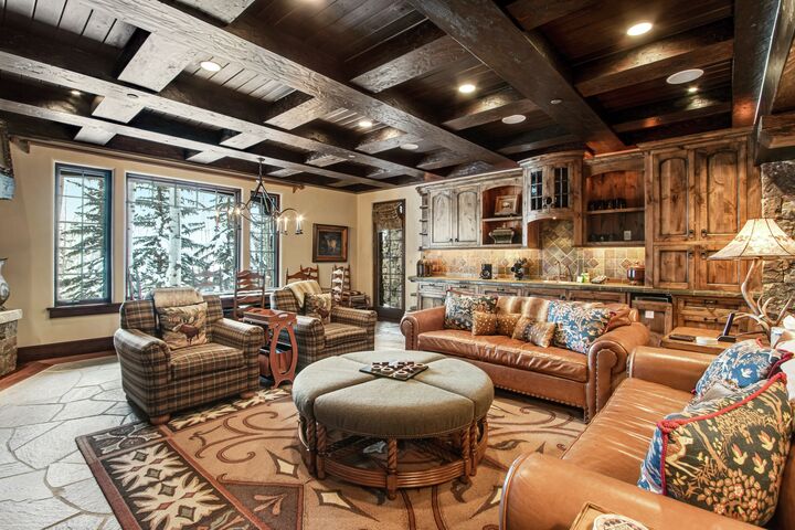 5 Bdrm 6.5 Bath HT - Games Room