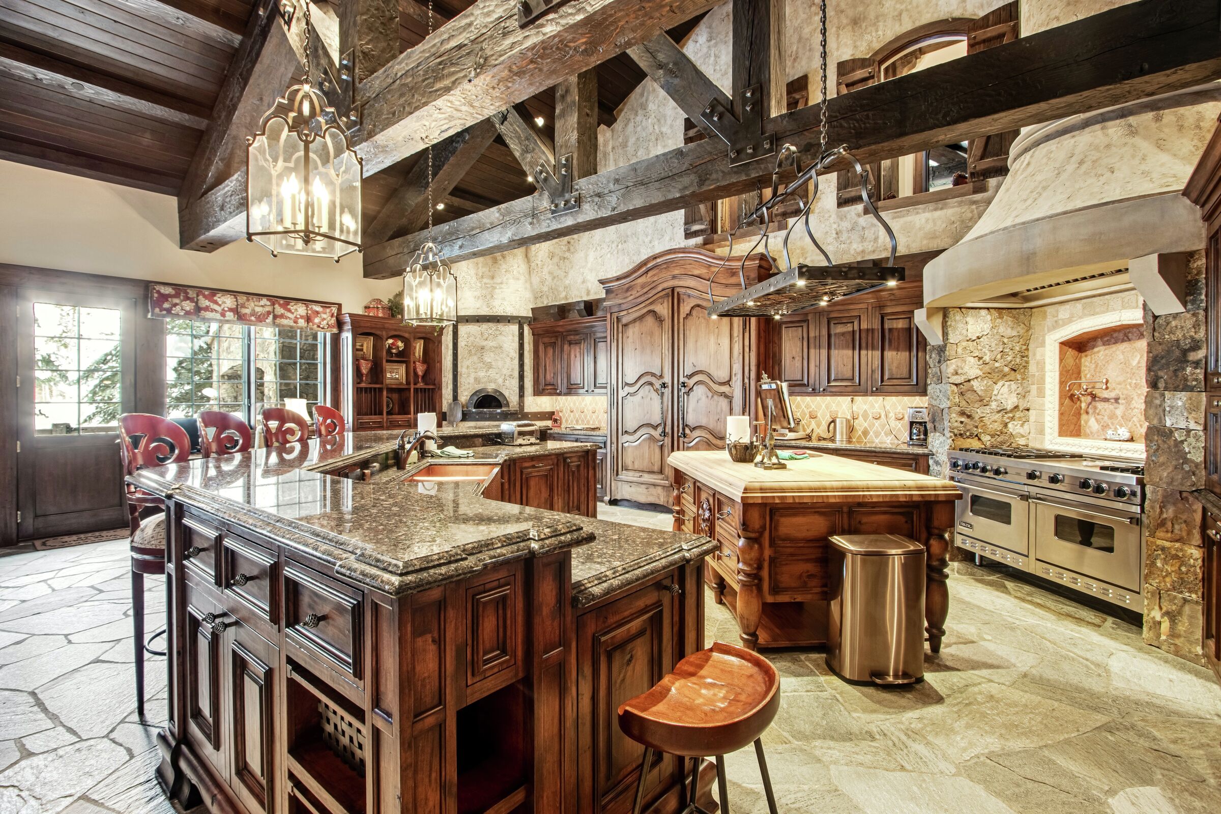 5 Bdrm 6.5 Bath HT - Kitchen