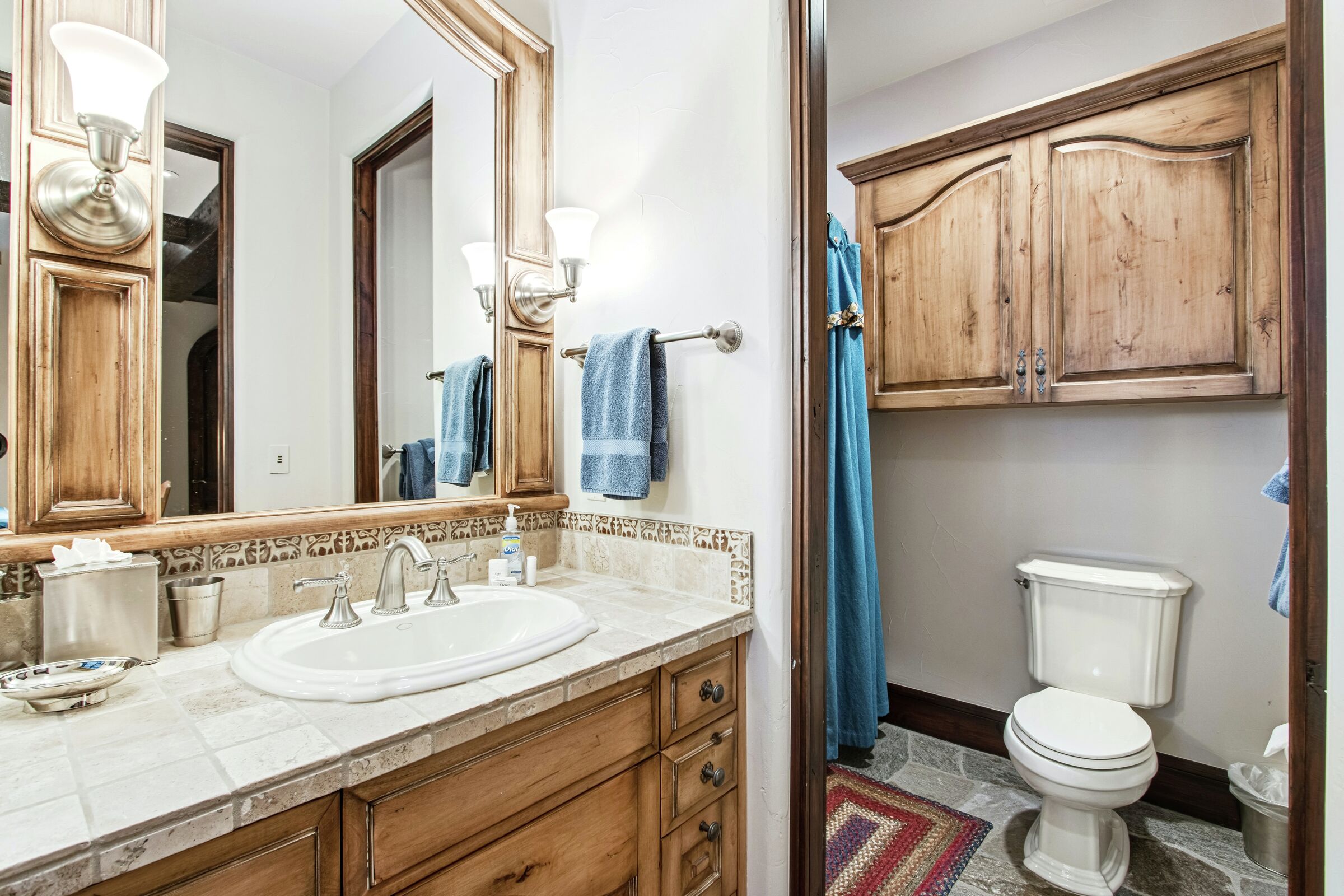 5 Bdrm 6.5 Bath HT - Ensuite Bathroom