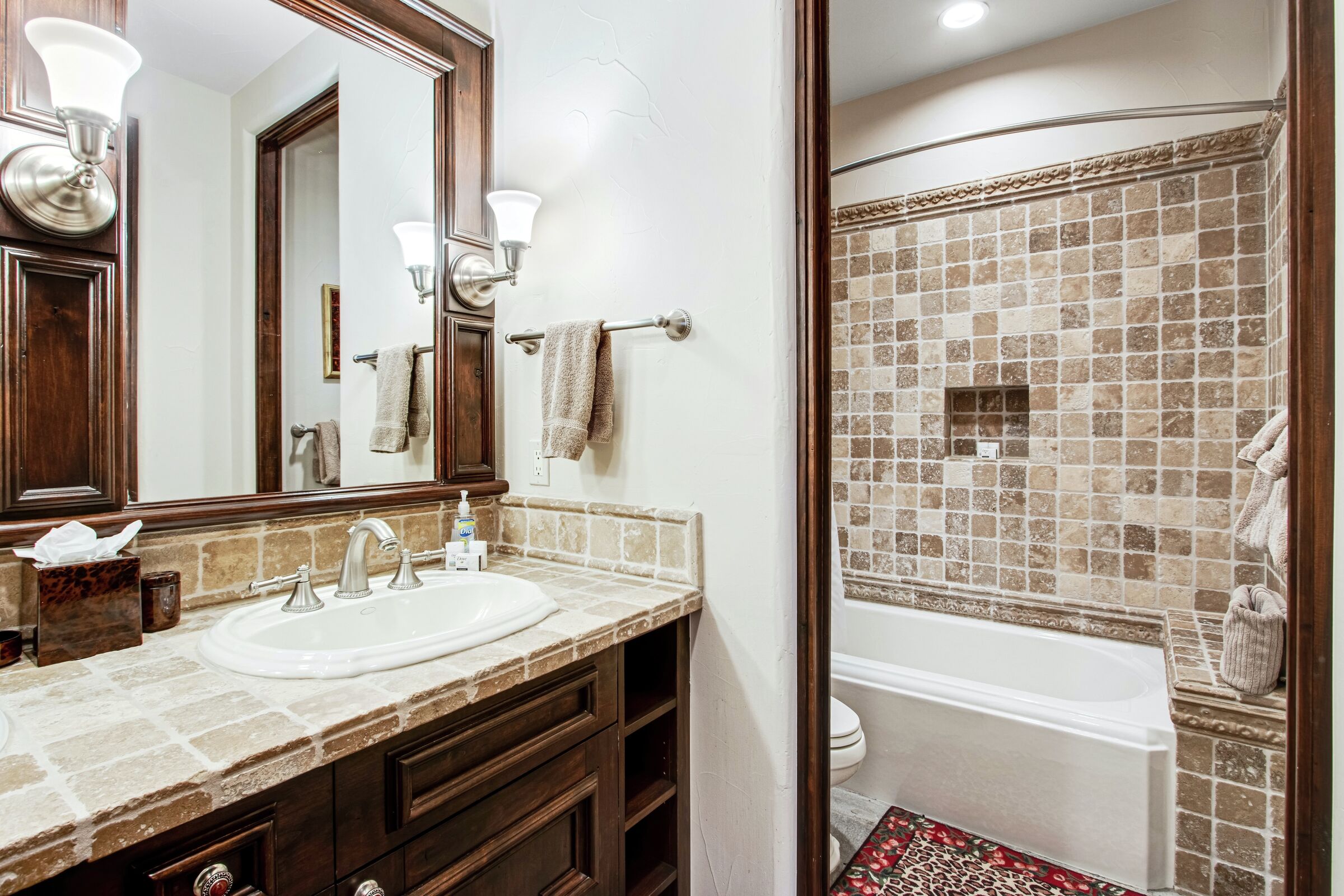 5 Bdrm 6.5 Bath HT - Ensuite Bathroom