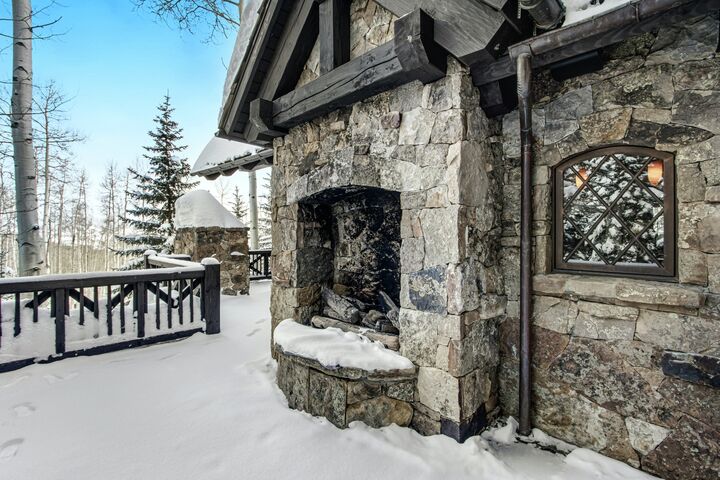 5 Bdrm 6.5 Bath HT - Balcony