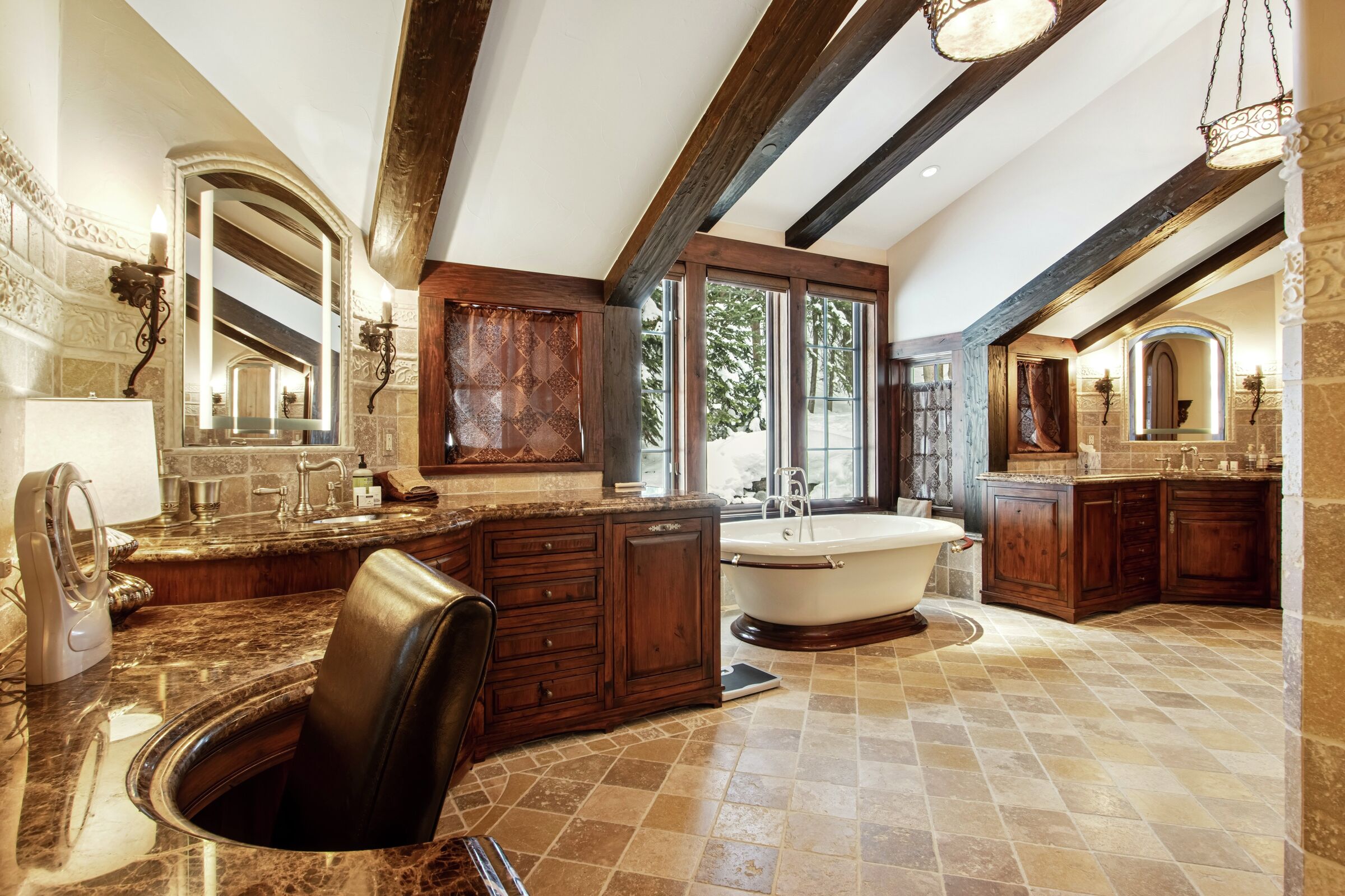 5 Bdrm 6.5 Bath HT - Master Ensuite Bathroom