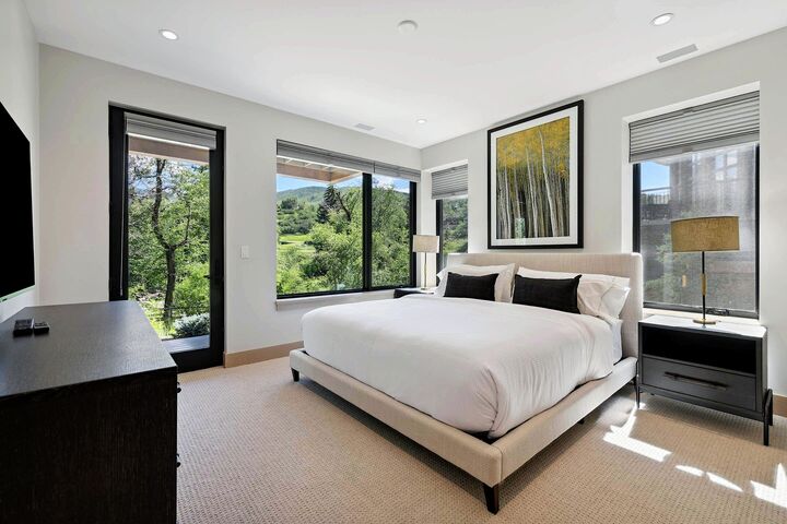 #07 - Master Bedroom