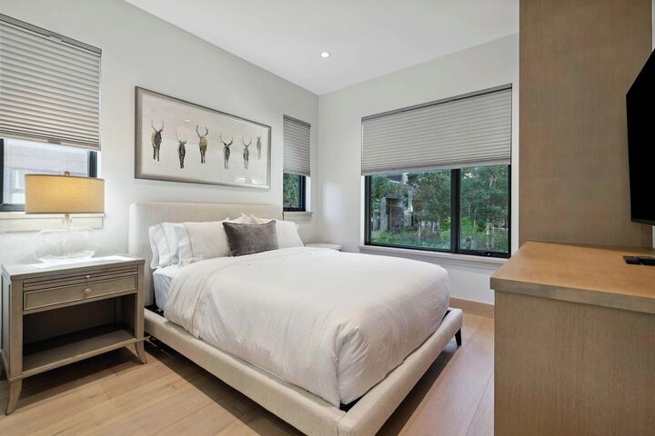#07 - Bedroom