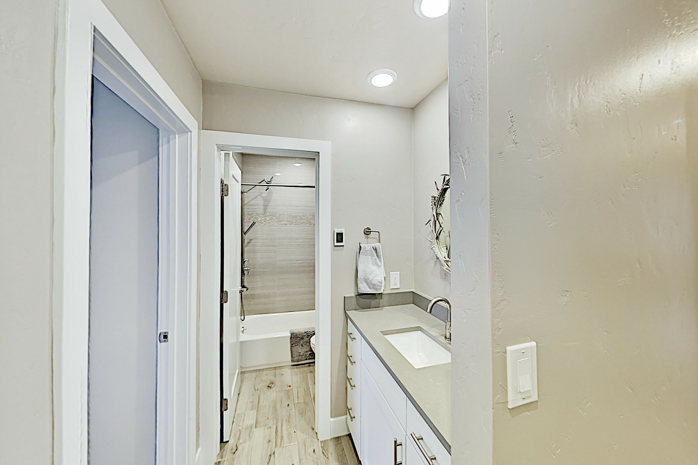 #N302 - Bathroom