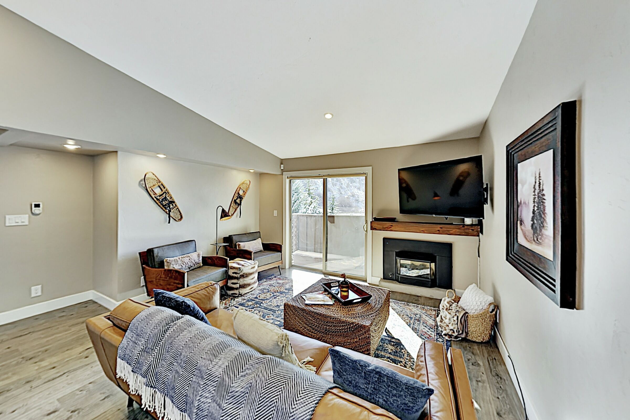 #N302 - Living Room
