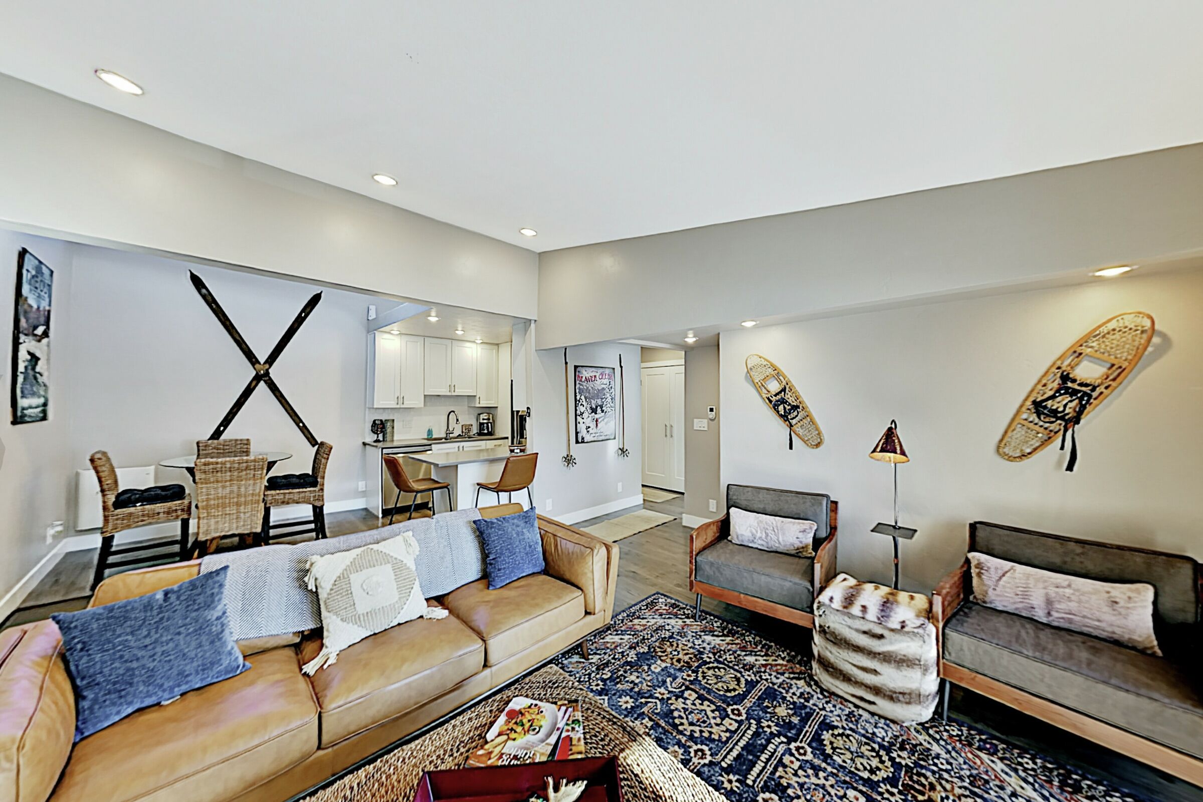 #N302 - Living Room