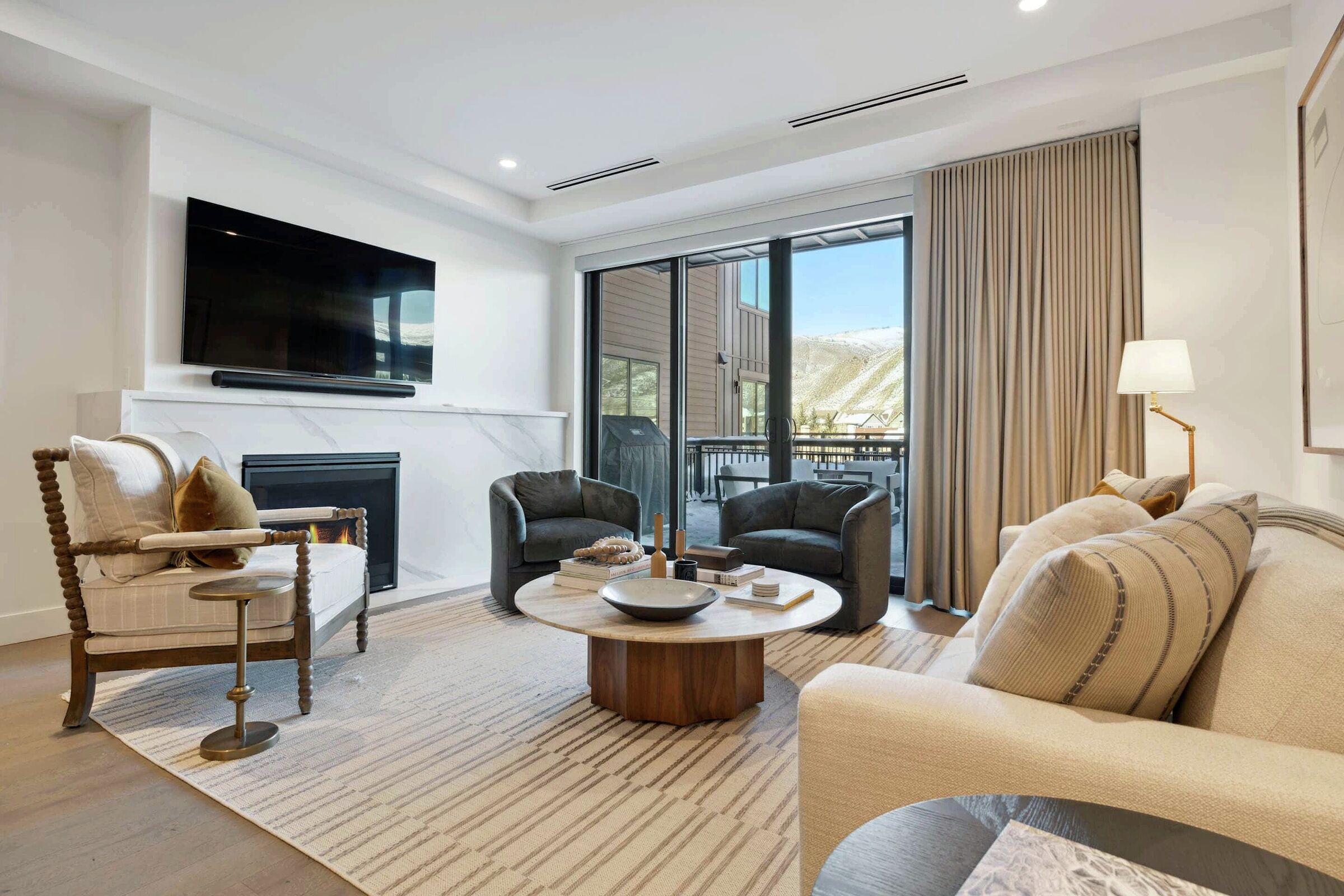#206 - Living Area