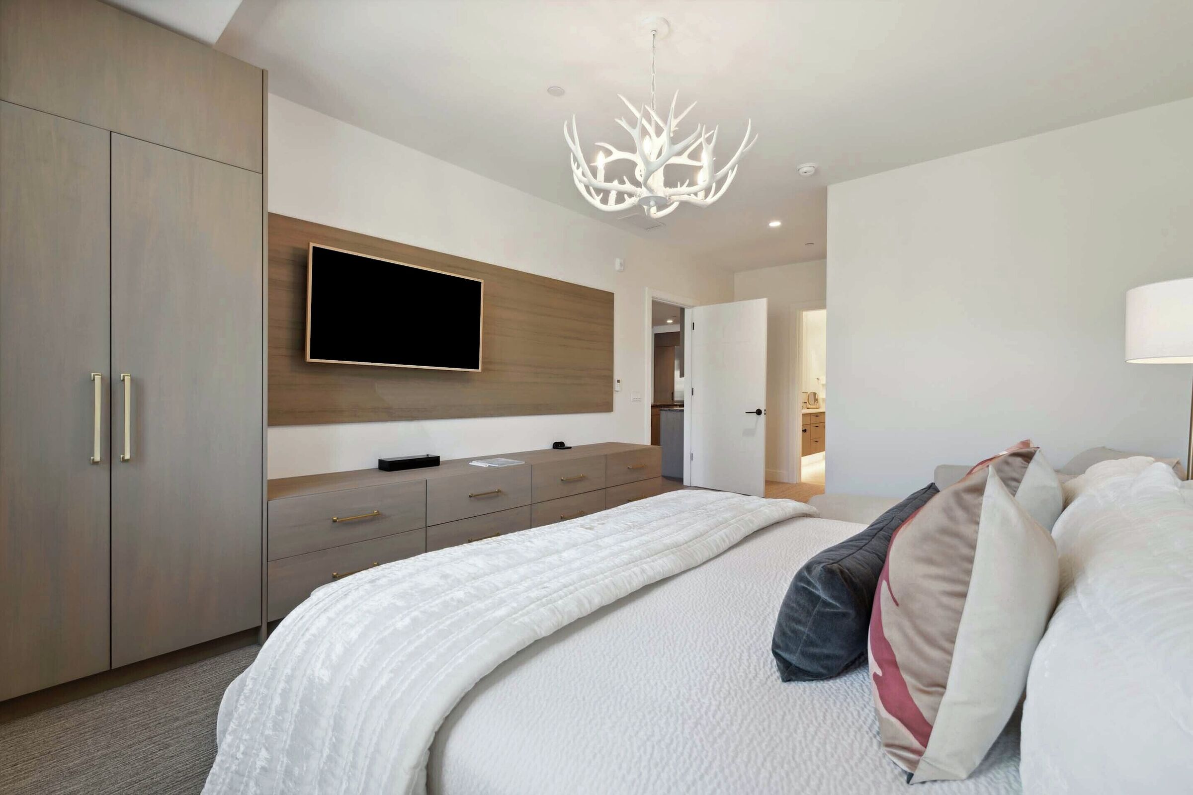 #410 - Master Bedroom