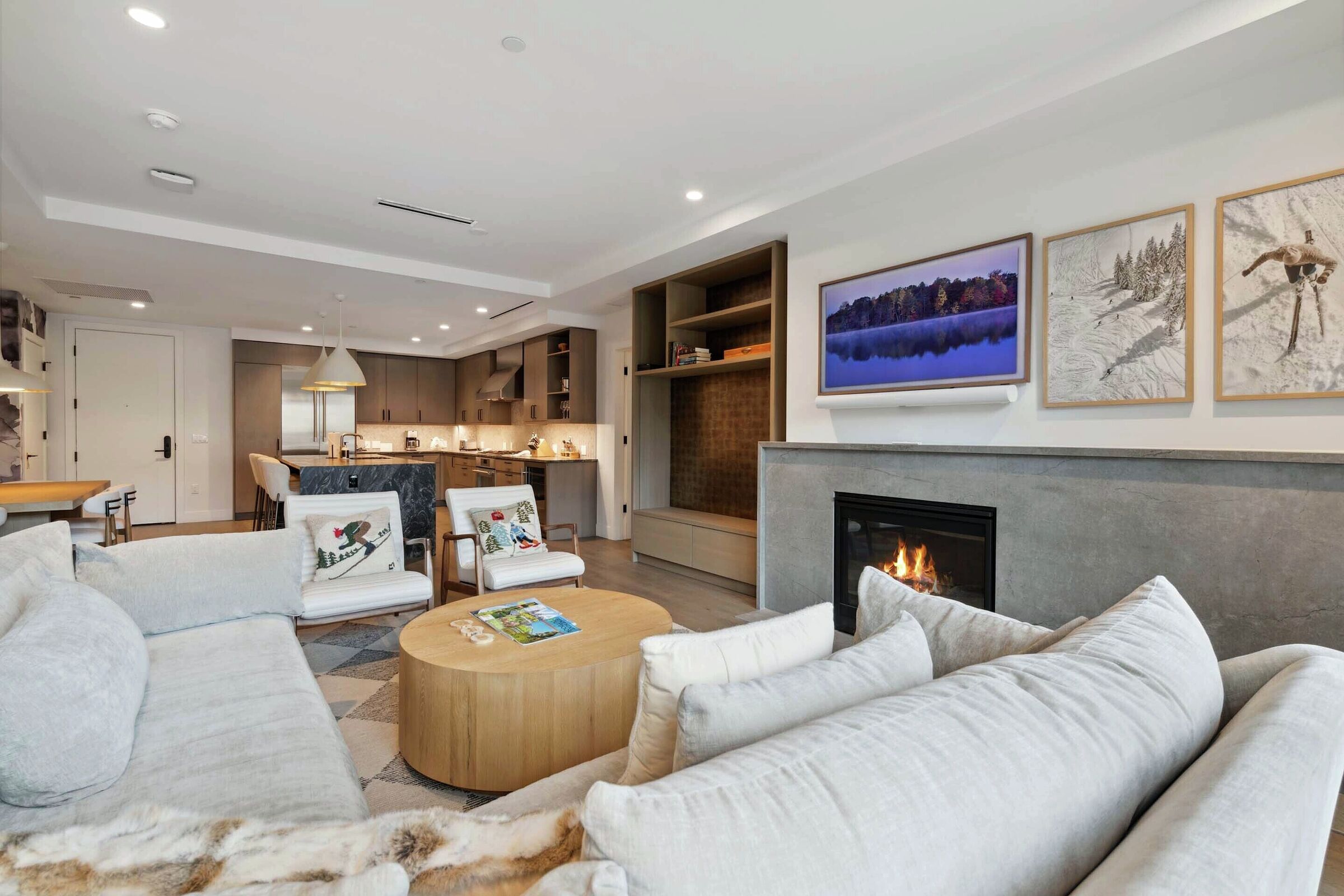 #410 - Living Area