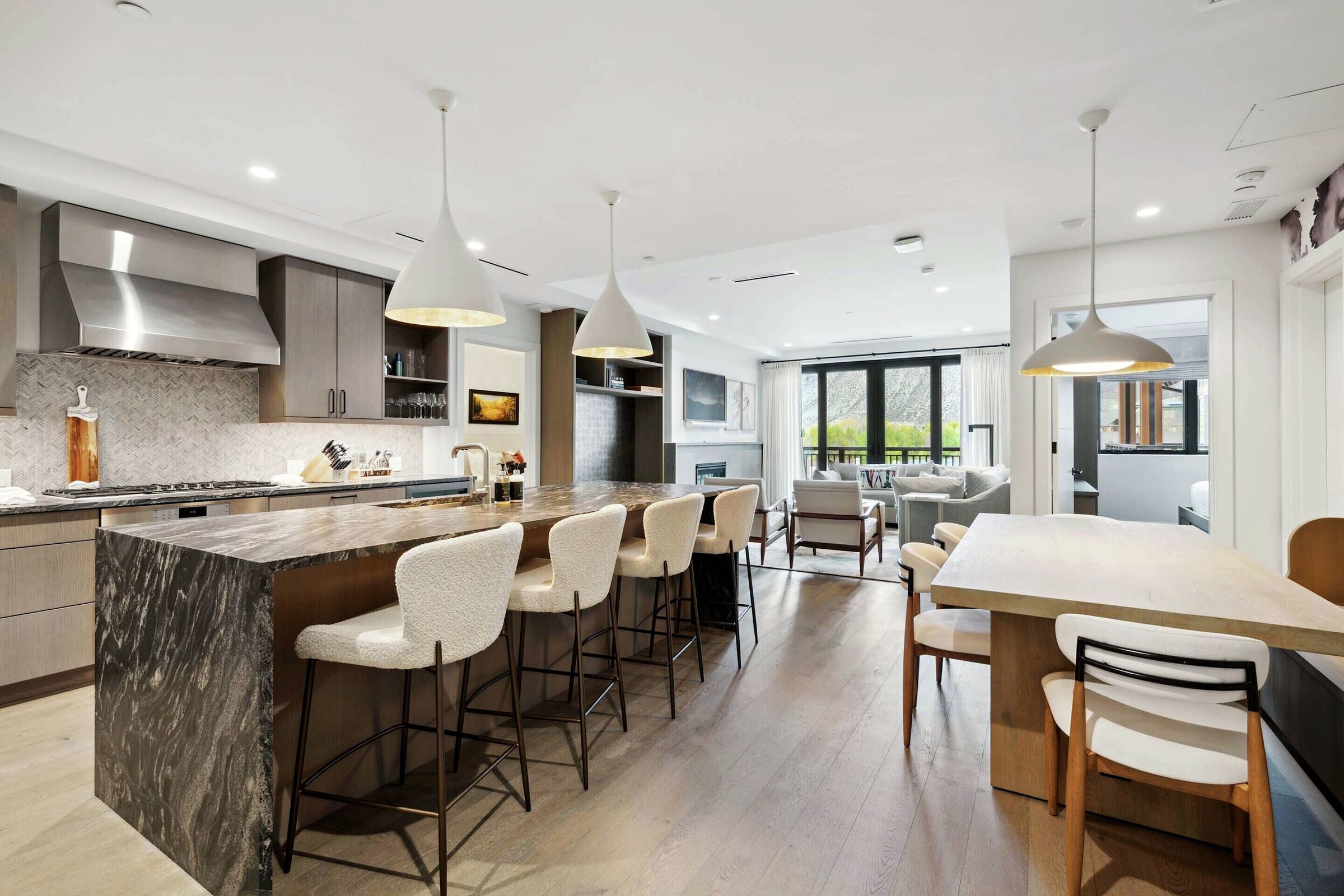 #410 - Dining Area & Kitchen
