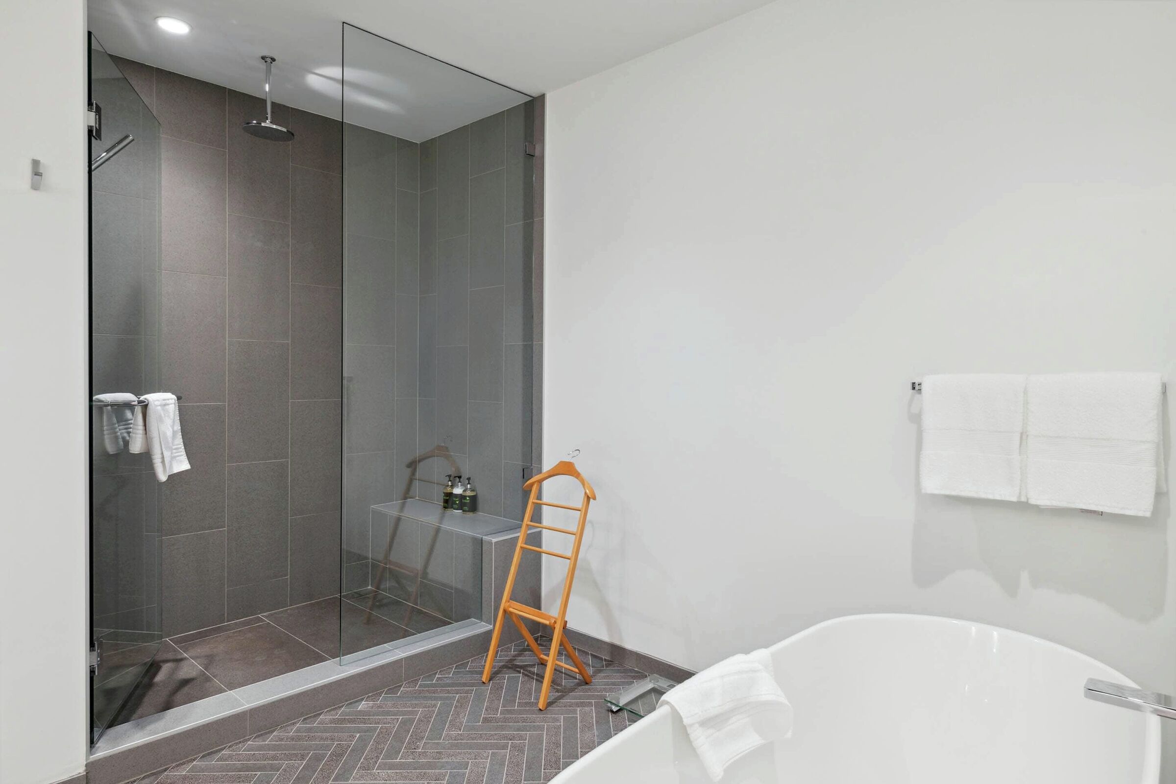 #207 - Master Ensuite Bathroom