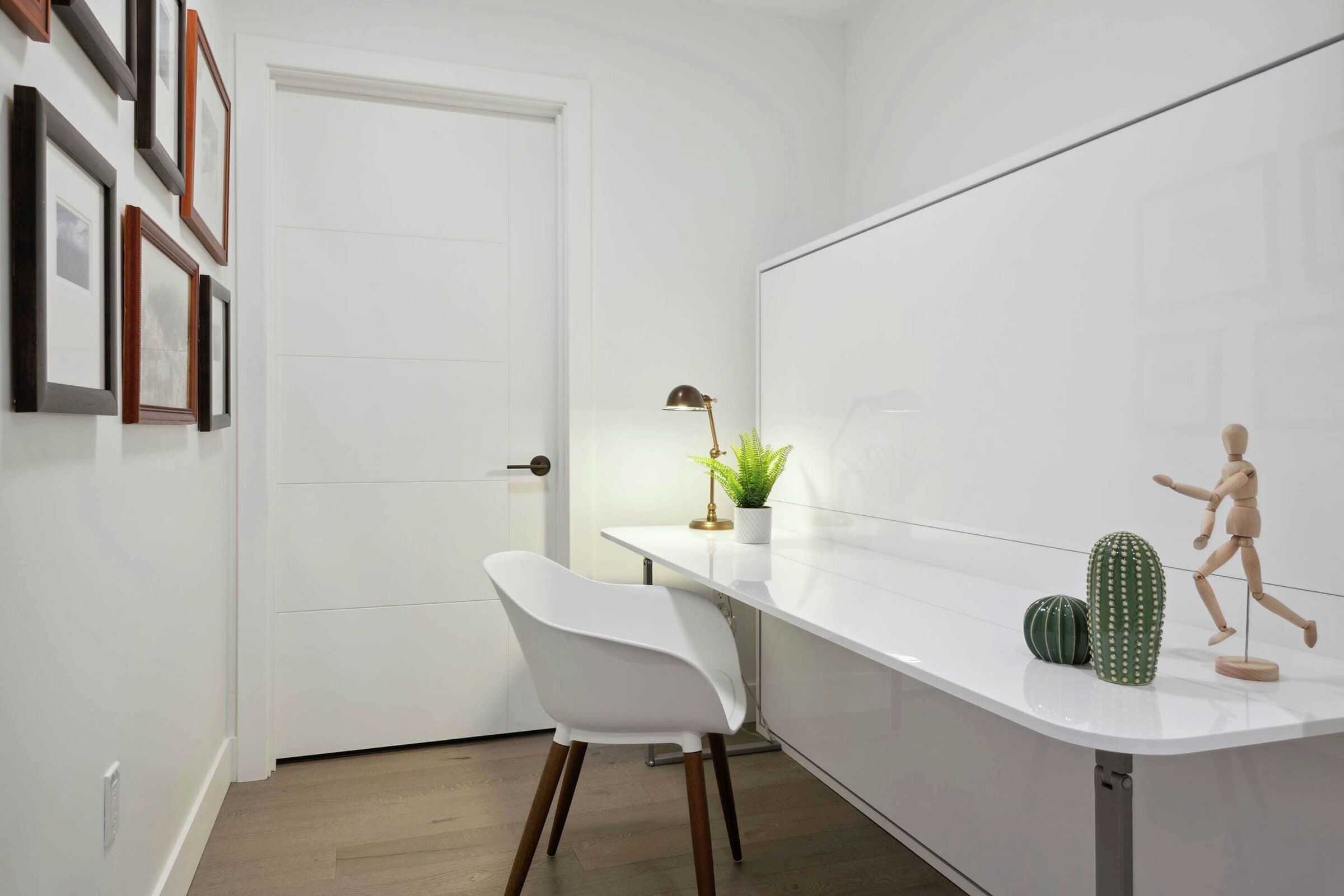 #207 - Den with Office Area