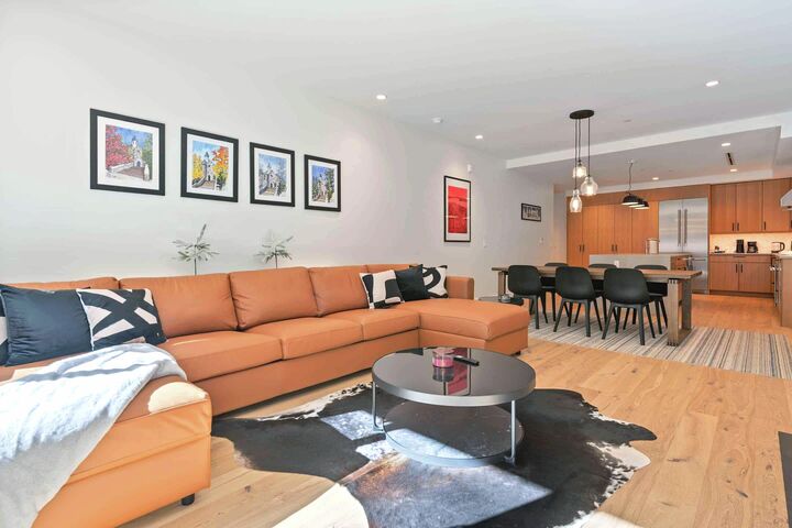 #307 - Living Area