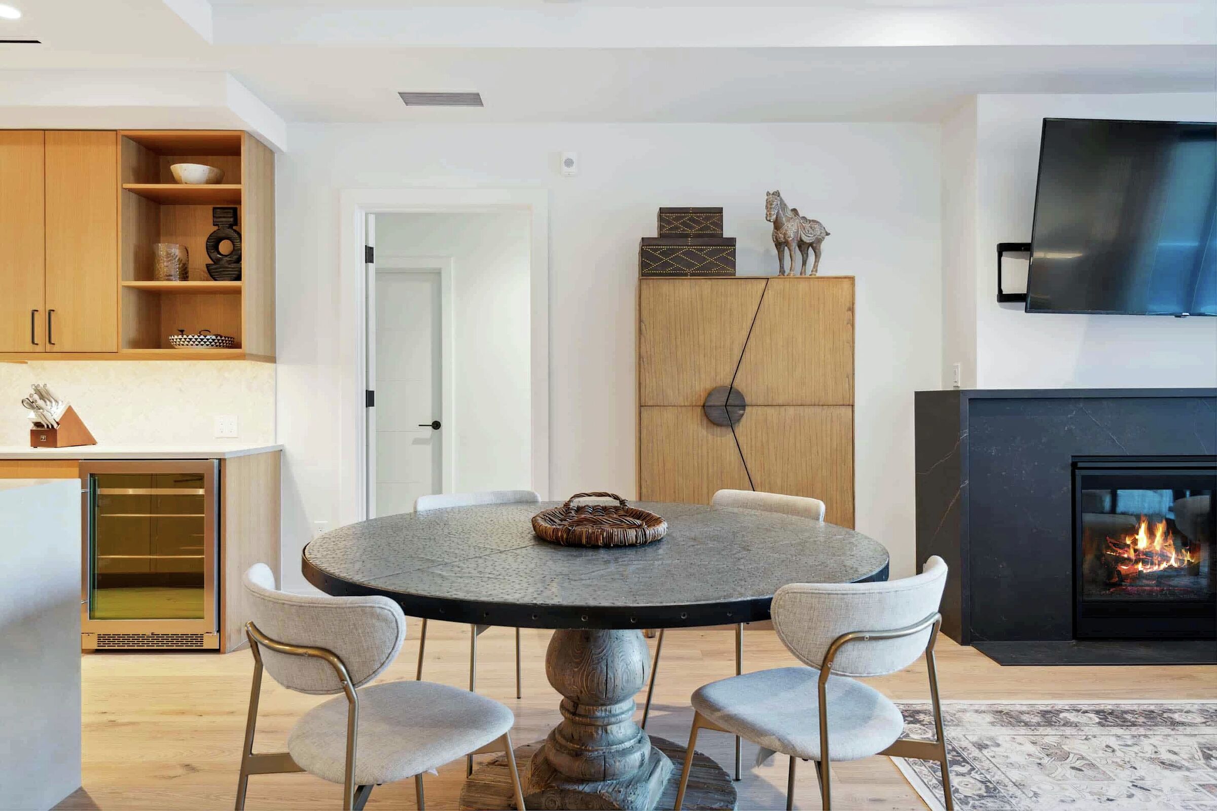#210 - Dining Area