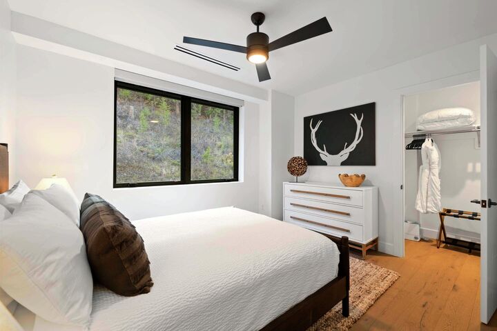 #429 - Bedroom