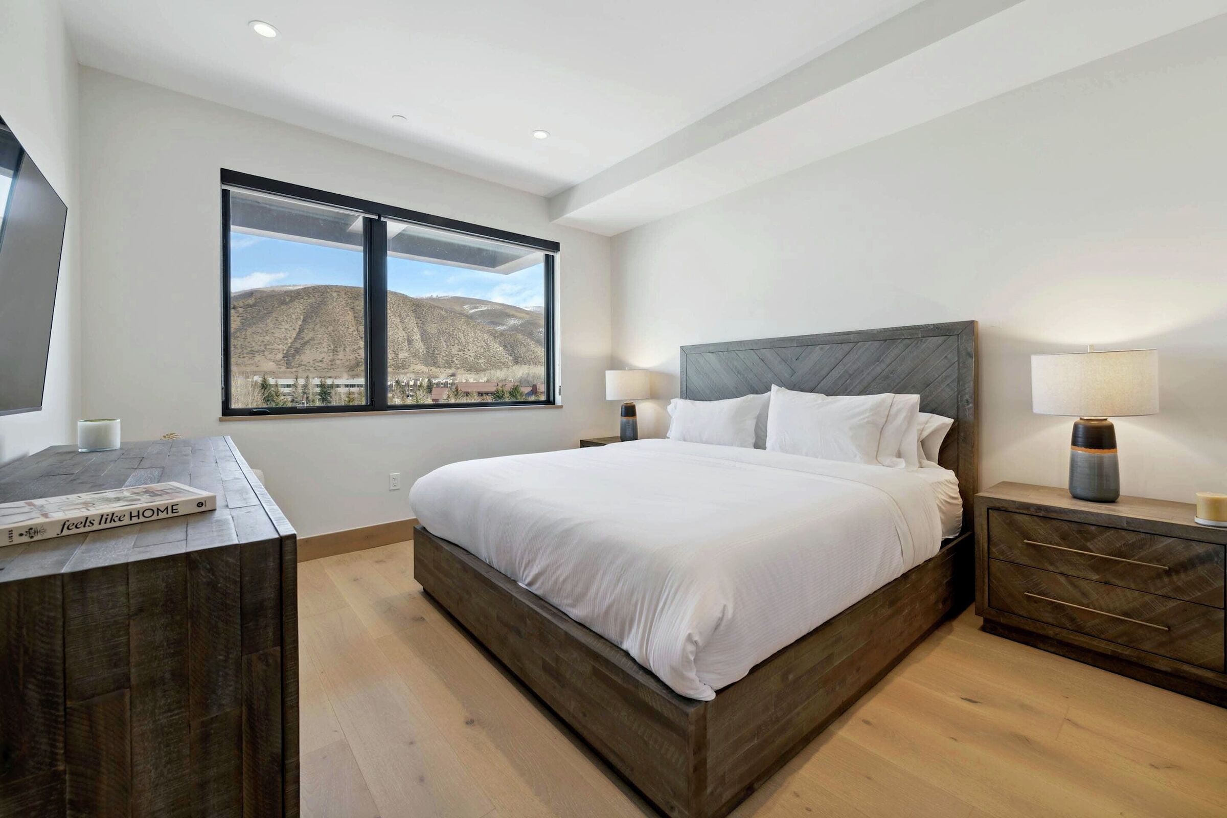 #405 - Master Bedroom