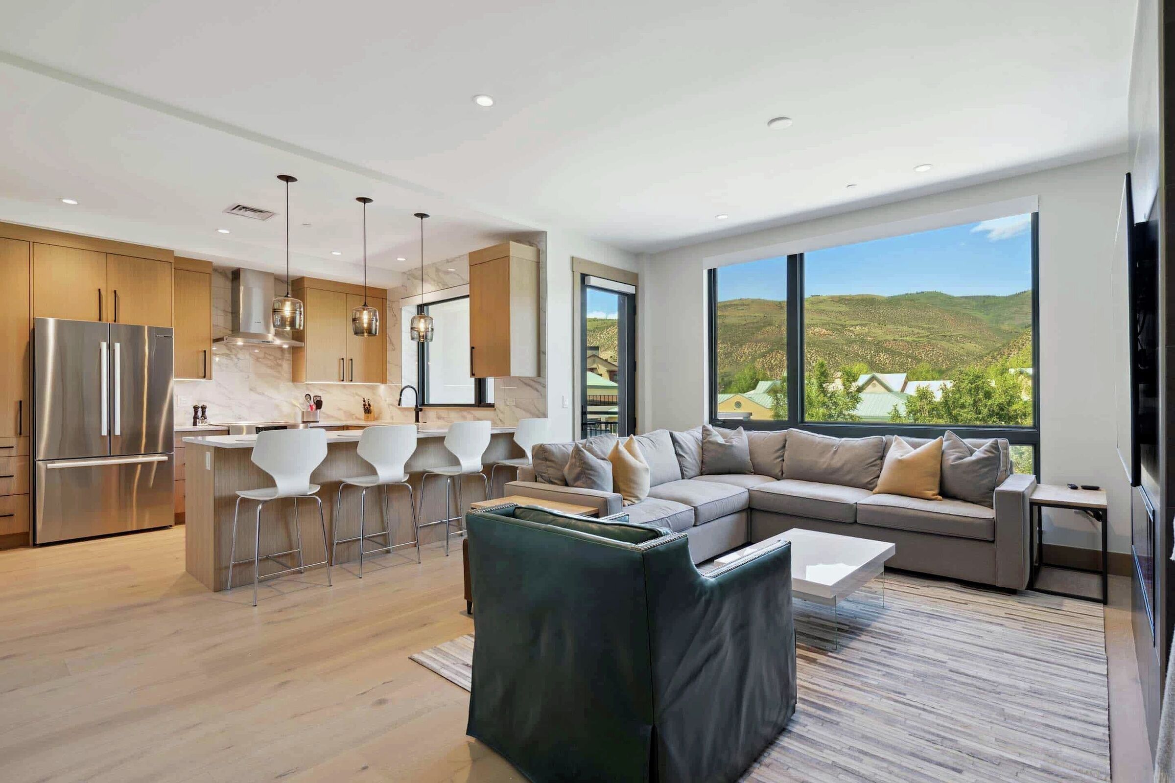 #305 - Living Area
