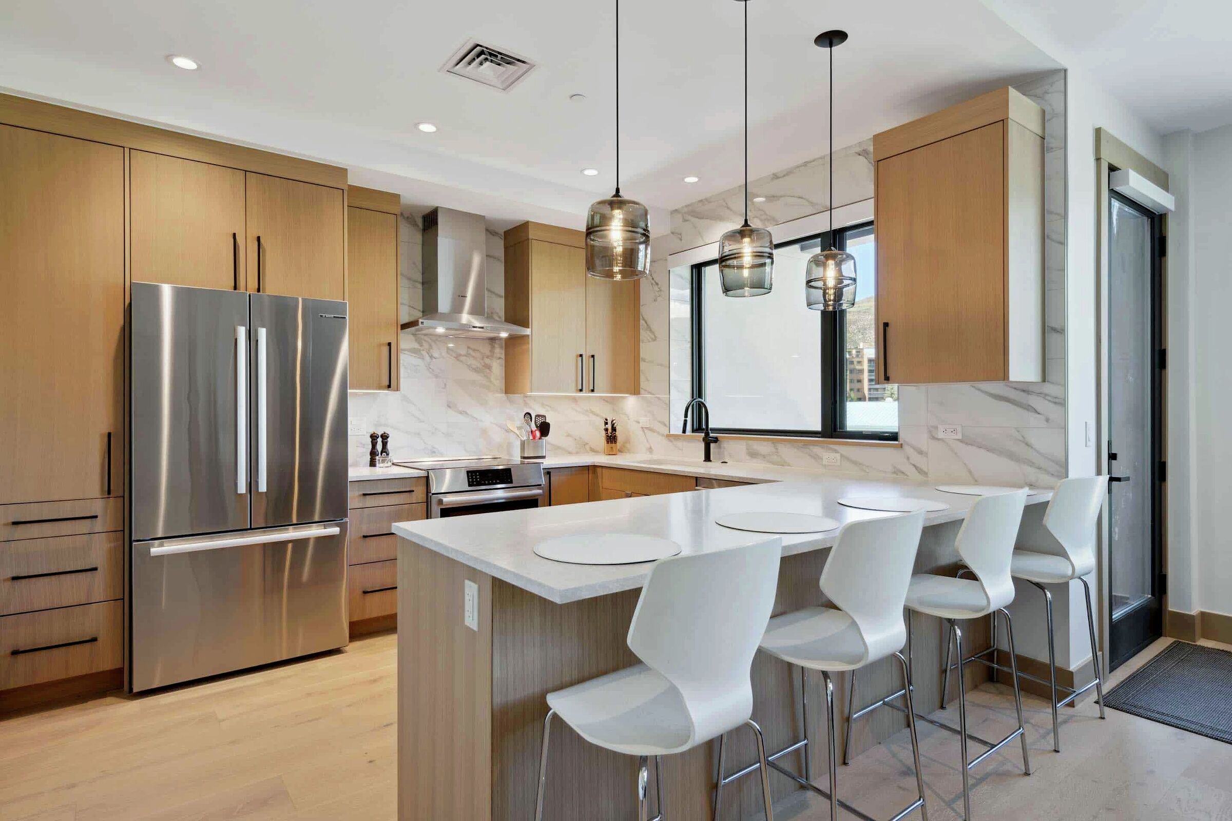 #305 - Kitchen