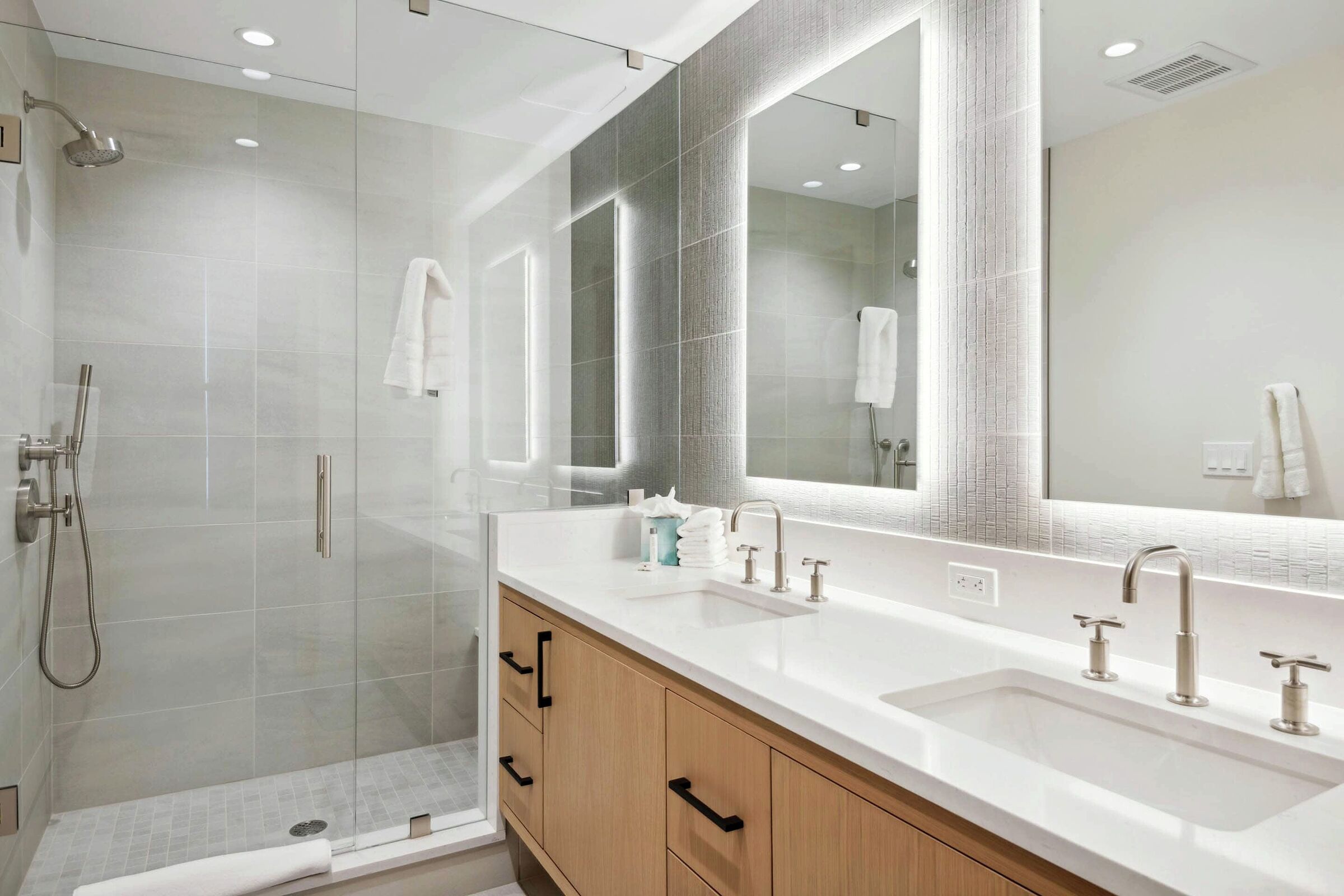 #207 - Master Ensuite Bathroom