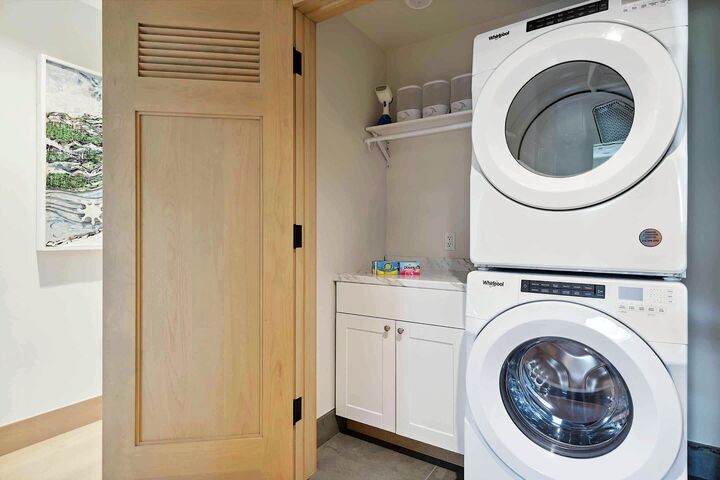 #400 - Laundry Room