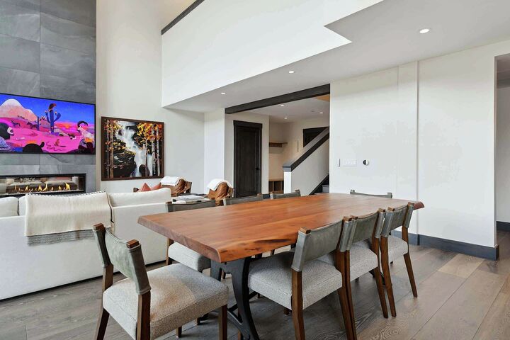 #503 - Dining Area