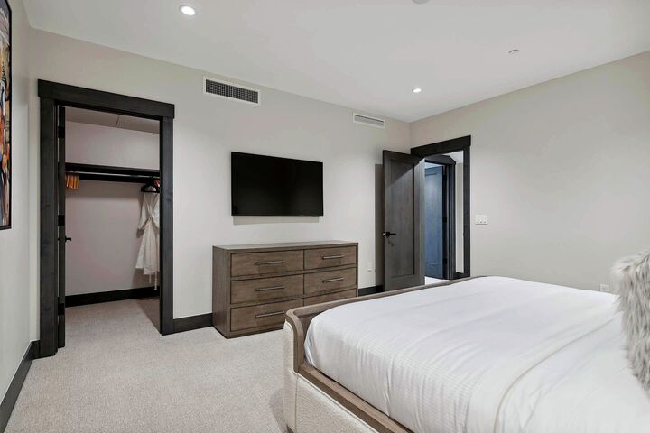 #503 - Bedroom