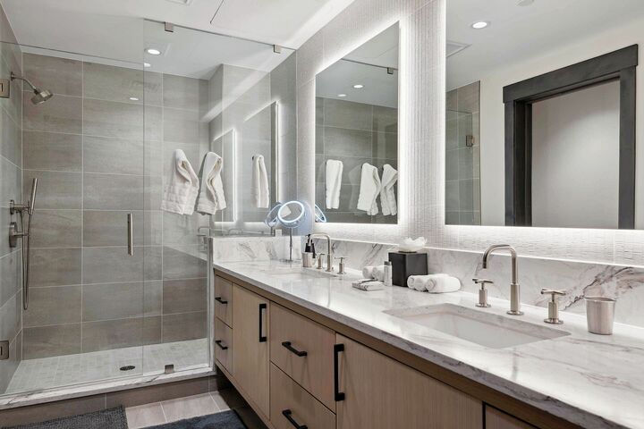 #503 - Master Ensuite Bathroom