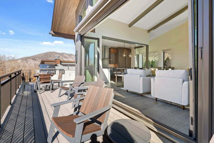 #02 - Balcony with BBQ