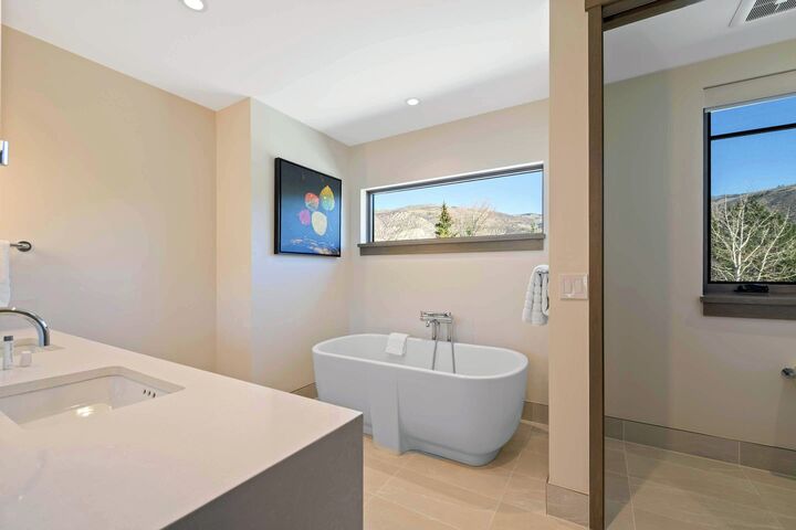 #02 - Master Ensuite Bathroom