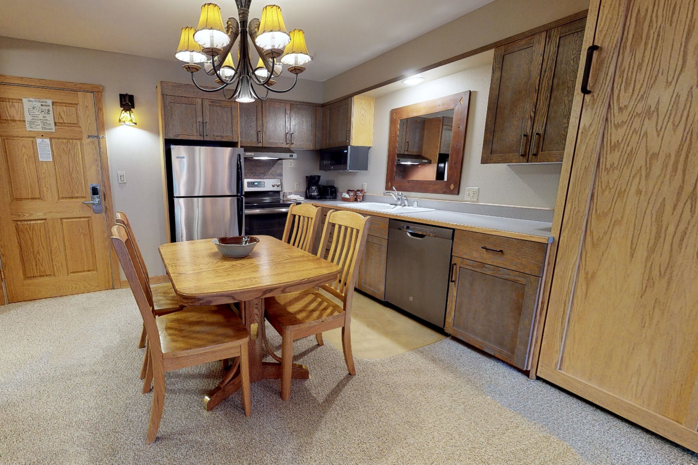 Dining Room & Kitchen