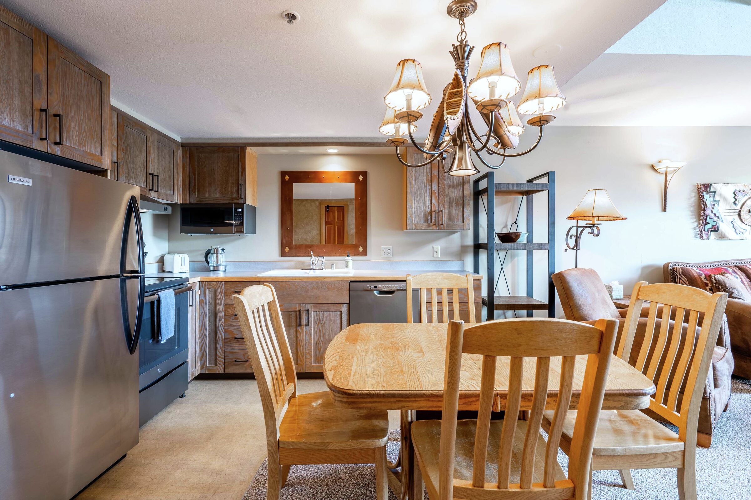 Dining Room & Kitchen
