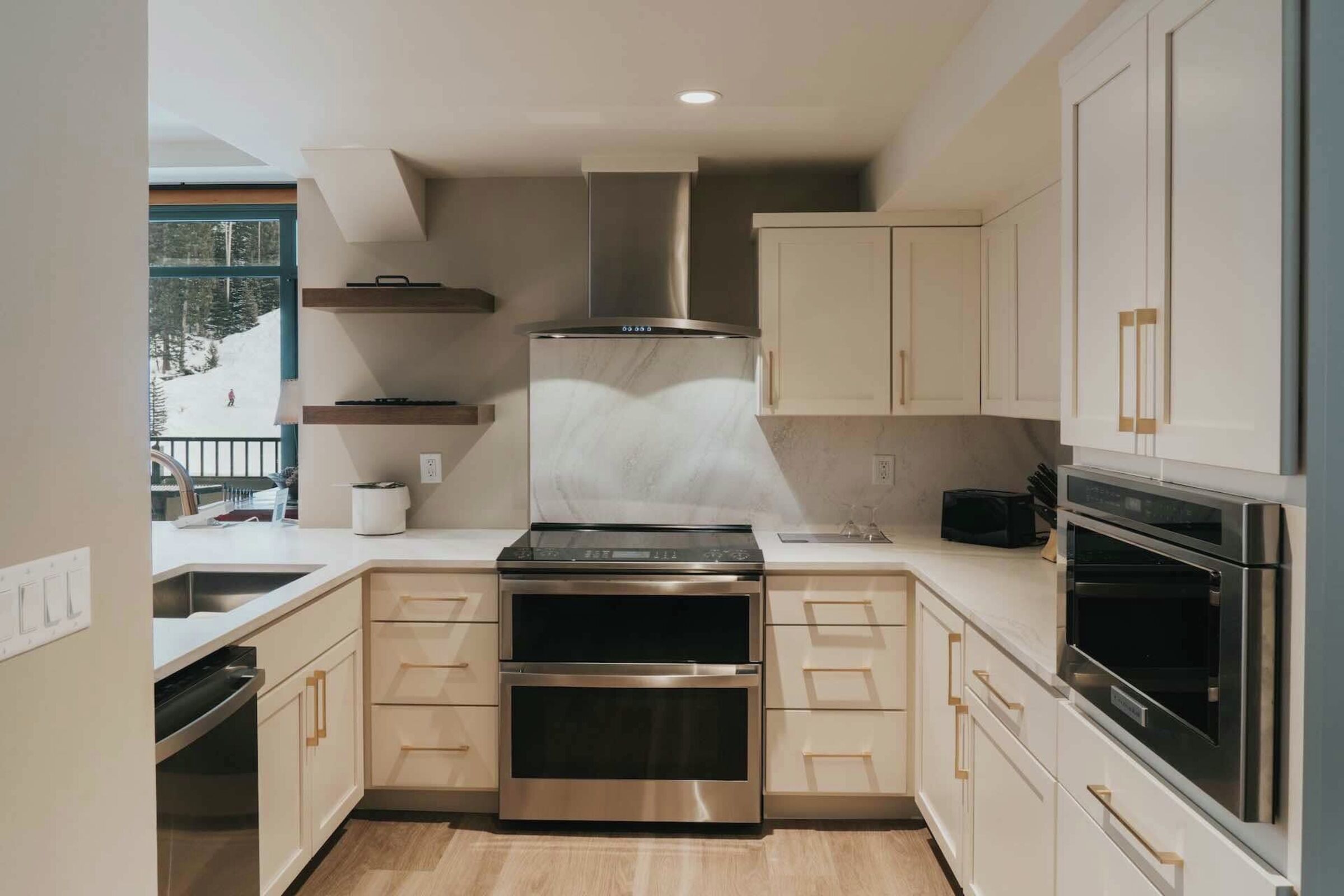 #1003 - Kitchen