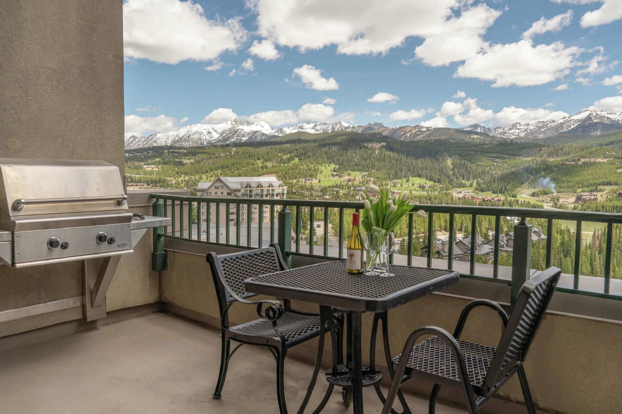 #1008 - Balcony with BBQ