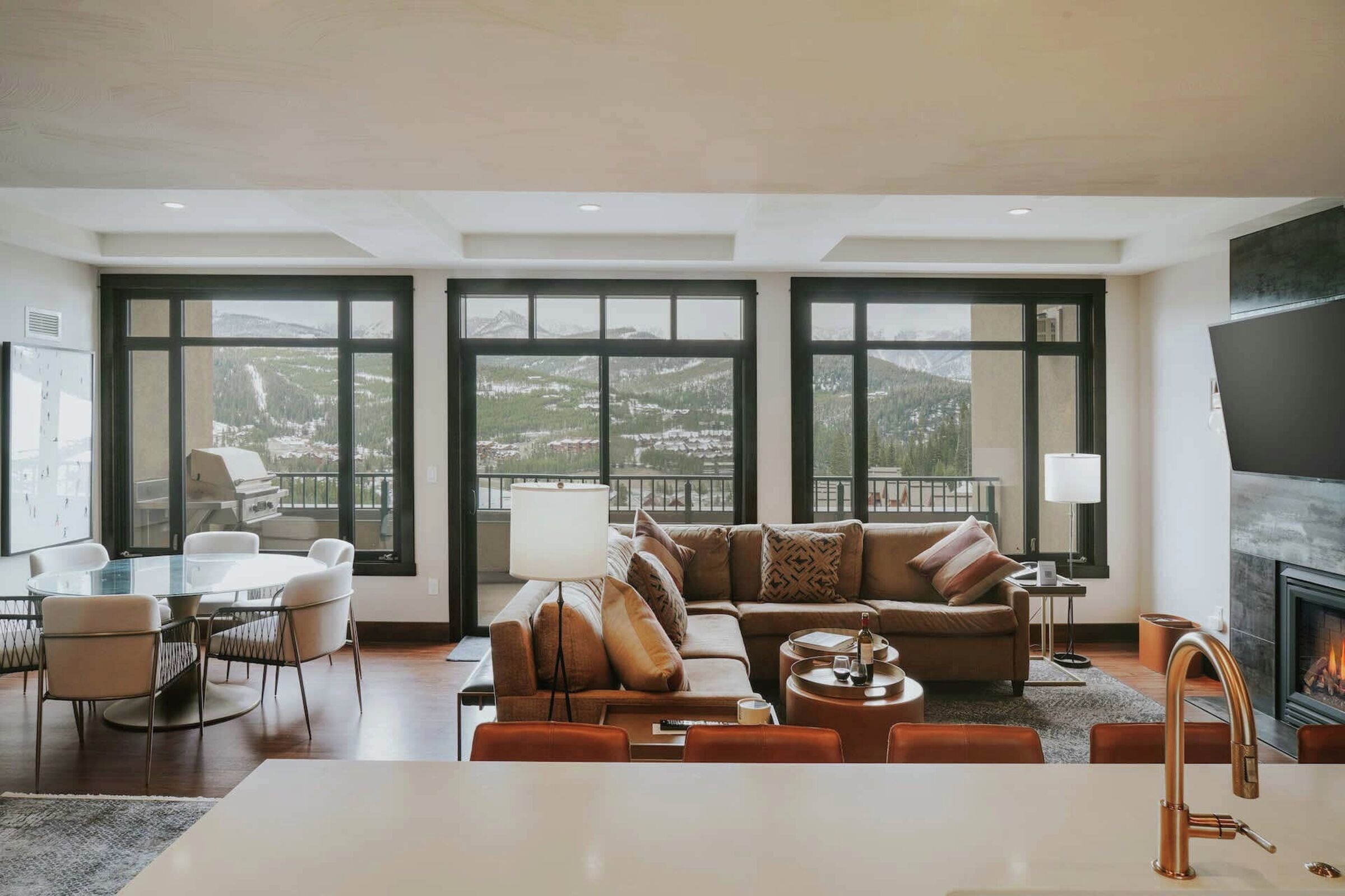 #1008 - Living Room & Dining Room
