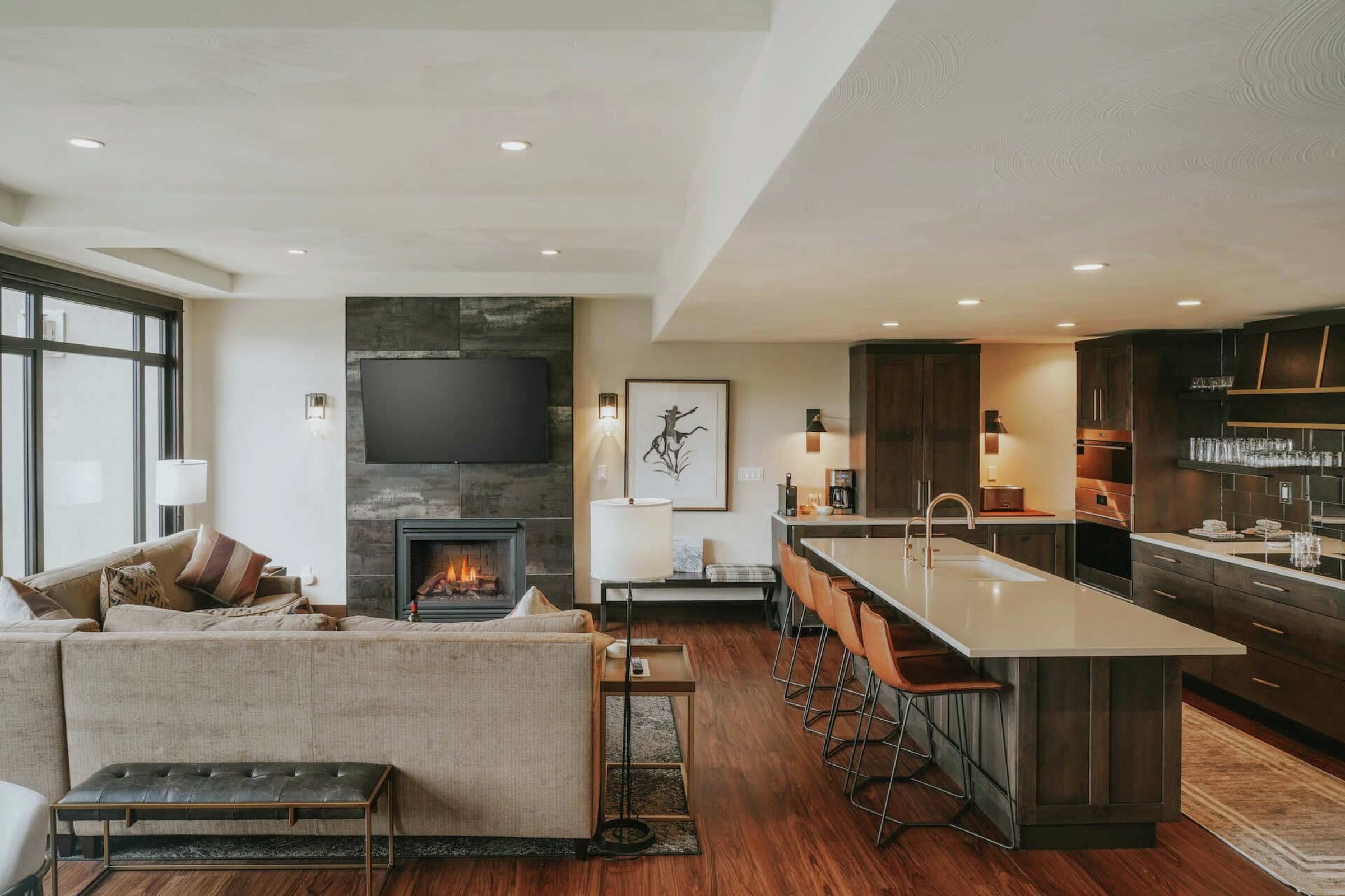 #1008 - Living Room & Kitchen