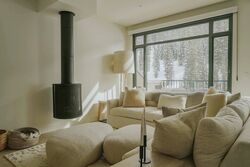 3 Bdrm Penthouse #1002 - Living Room