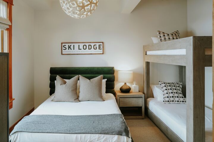 #8515 - Bedroom