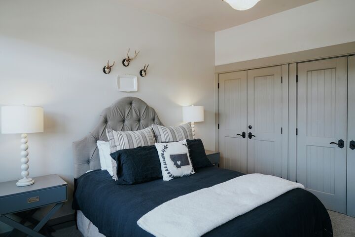 #8513 - Bedroom