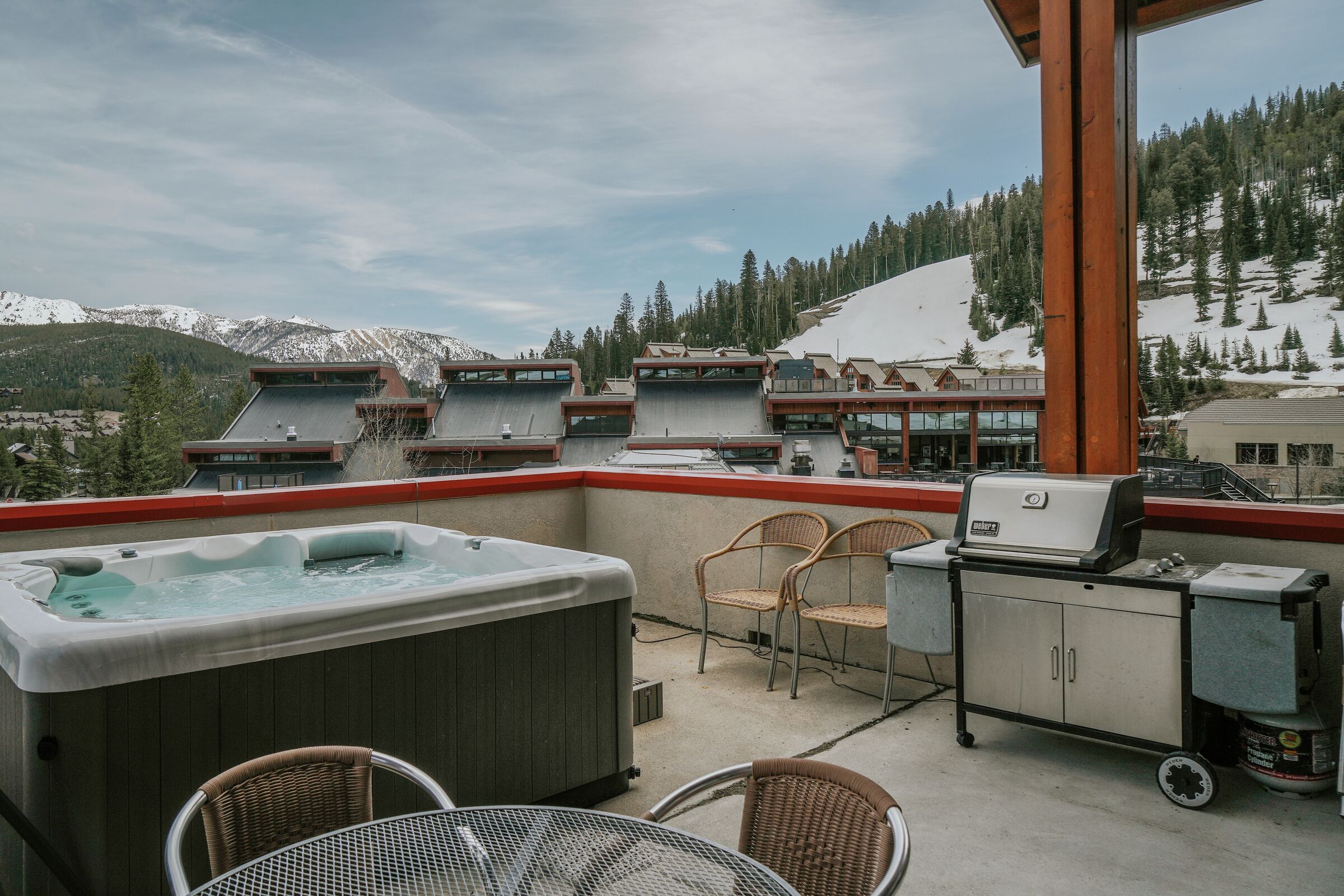 Balcony with BBQ and Hot Tub