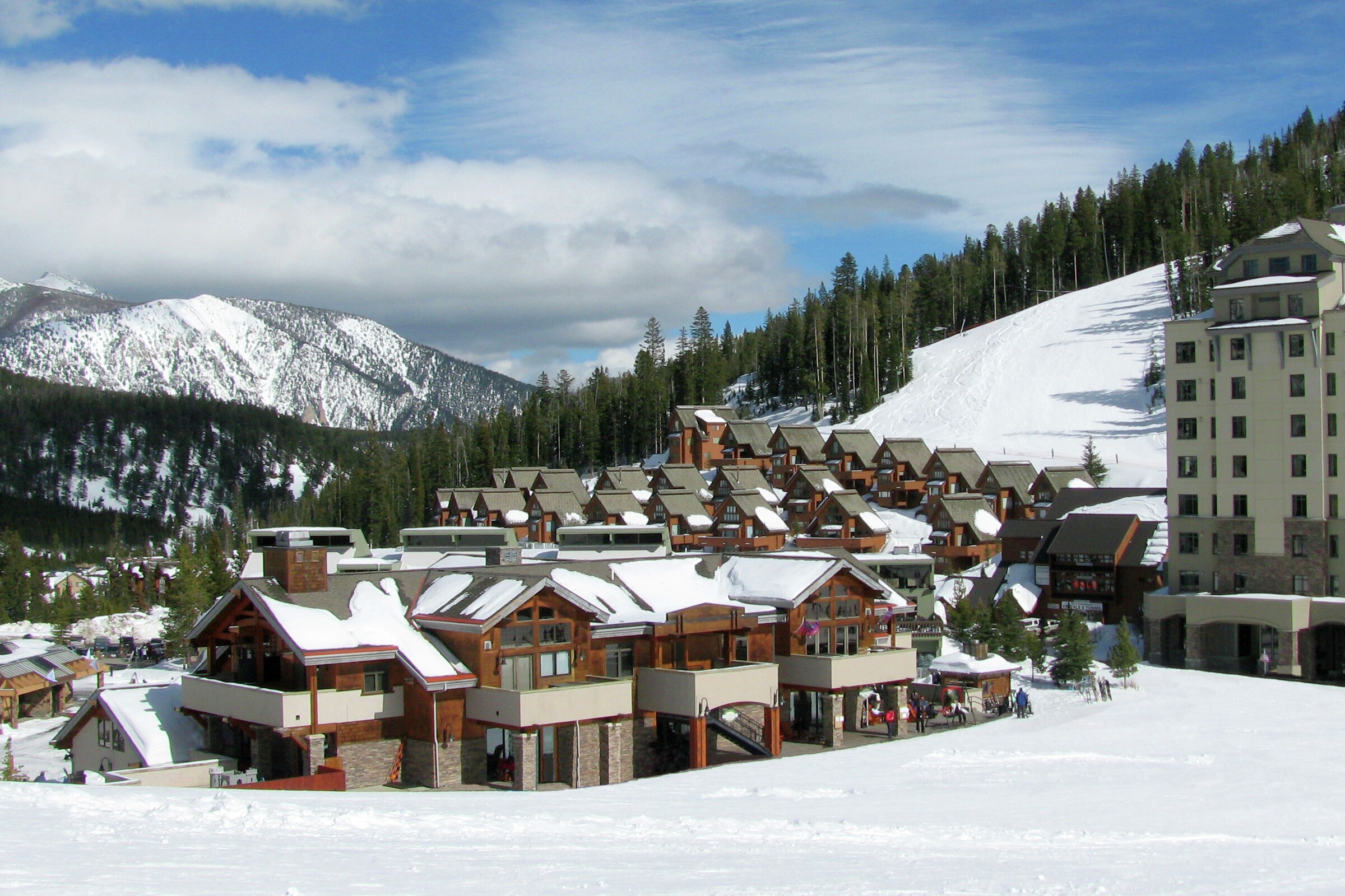 Snowcrest Lodge