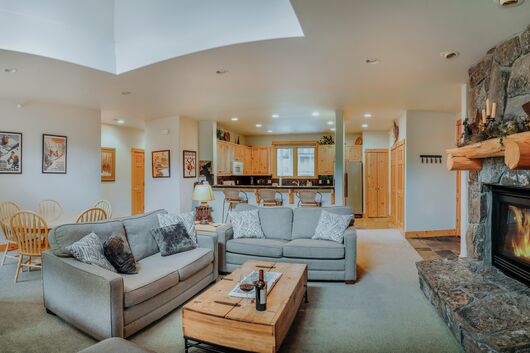 Living Area, Dining Area & Kitchen