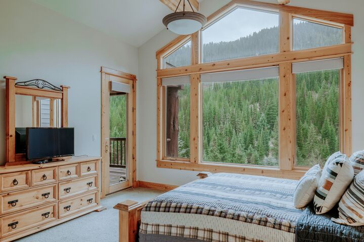 #210A - Master Bedroom