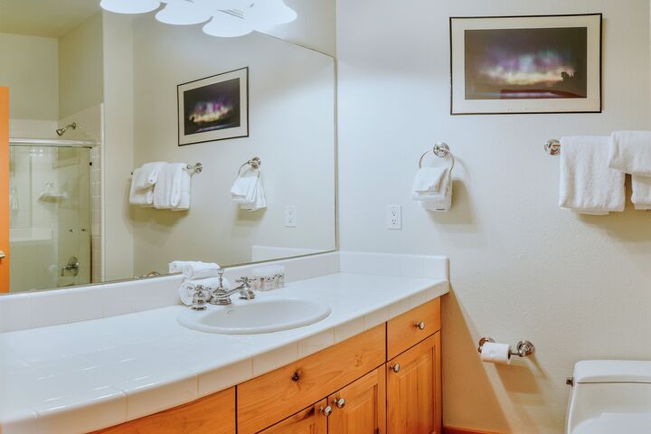 #305C - Bathroom