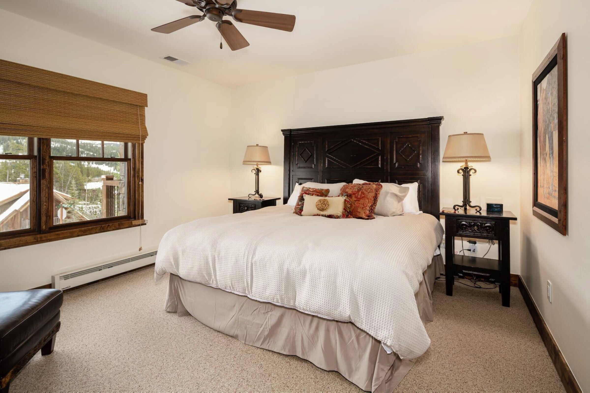 #12 Manitou - Bedroom