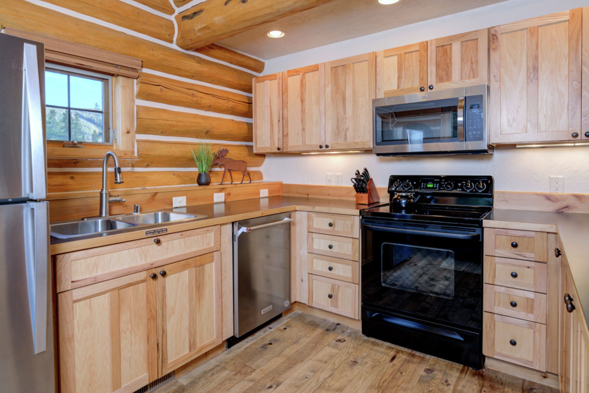 #9A Red Cloud Loop - Kitchen