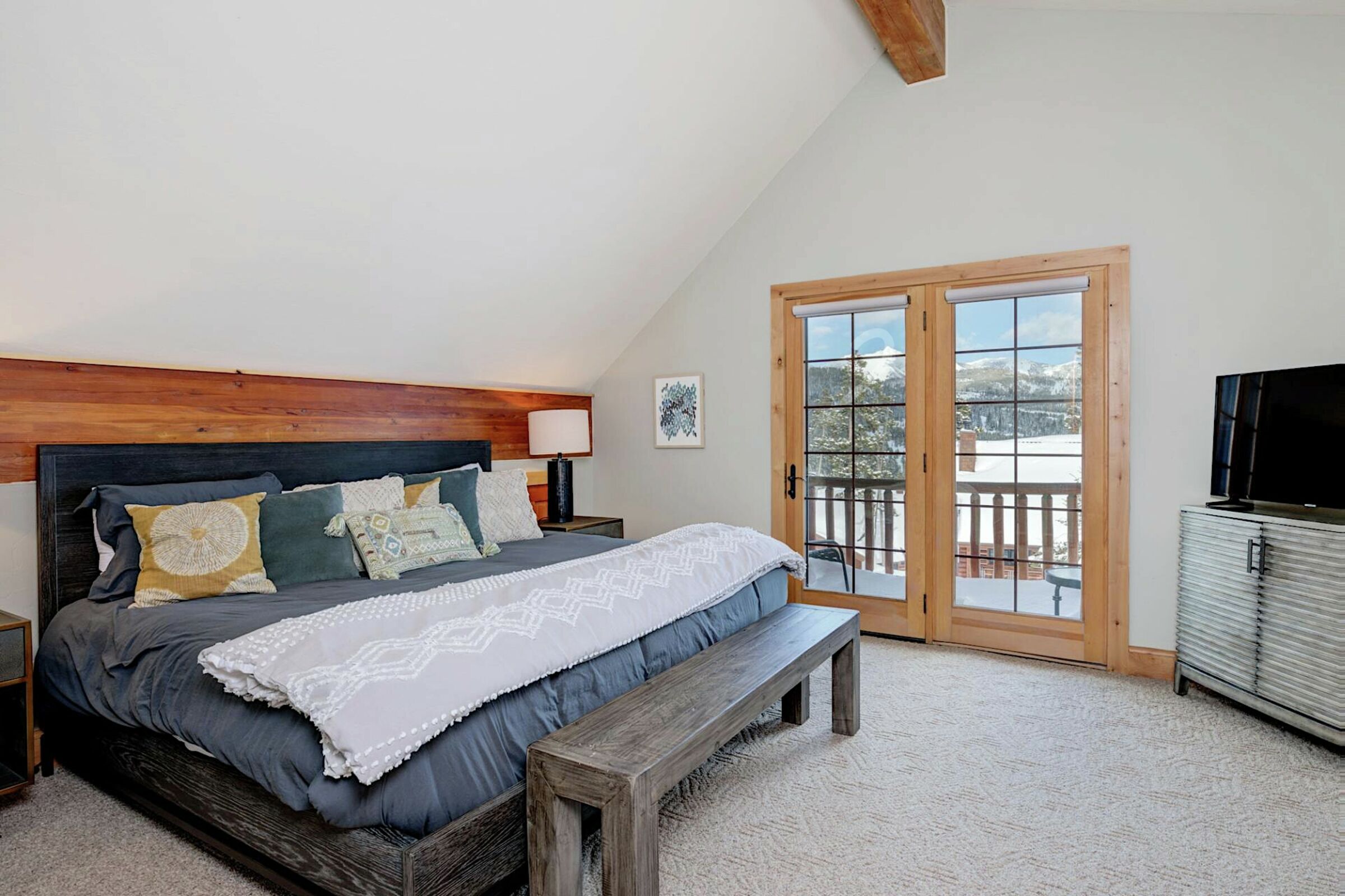 #6 Rose Bud - Bedroom