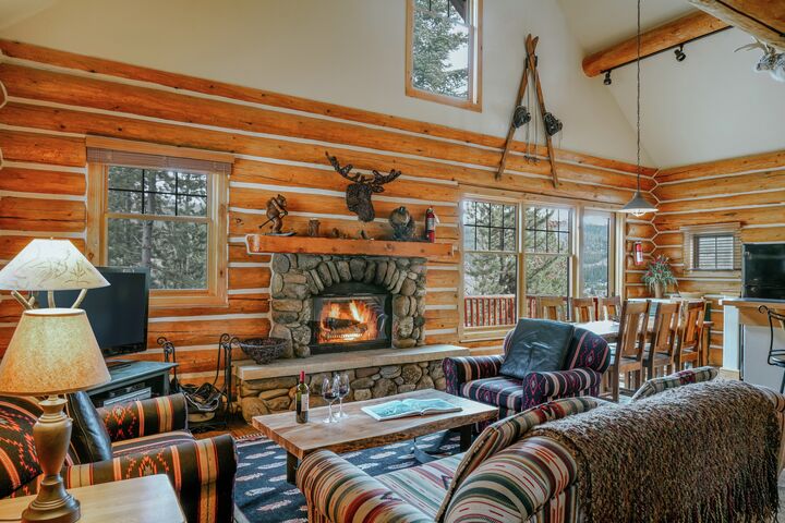 3 Bdrm HT - Living Area & Dining Area