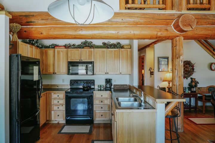 4 Bdrm HT - Kitchen